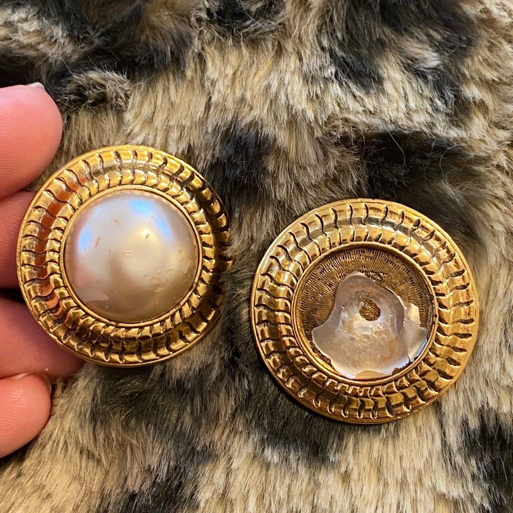 Chanel clip-on earrings